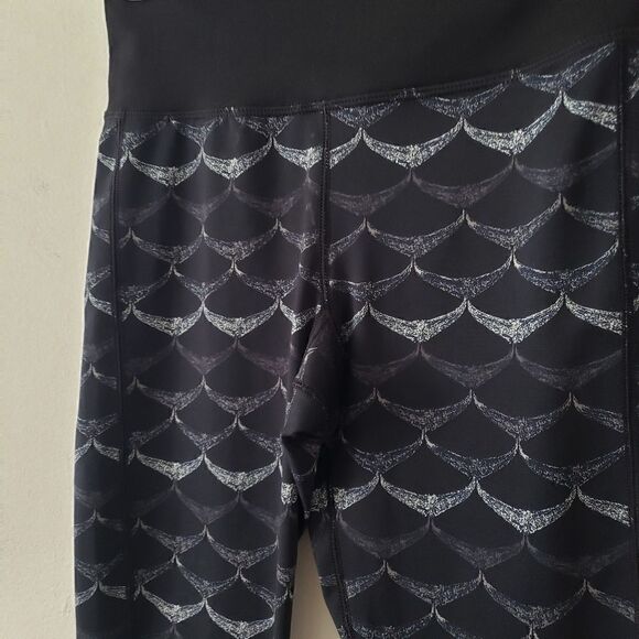 Vineyard Vines Performance Cropped Whale Tail Leggings XS - Picture 7 of 8